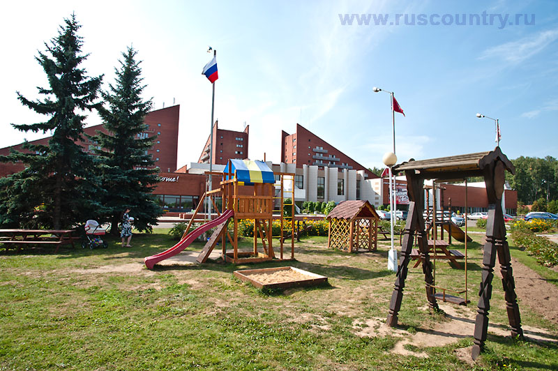 Детская площадка, Парк-отель 'Олимпиец', Подмосковье.